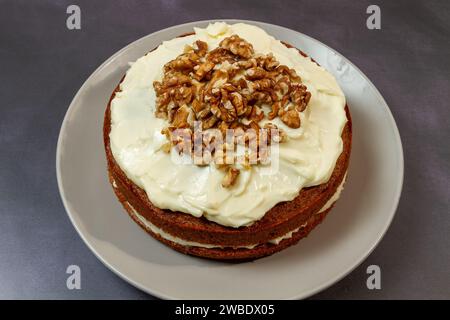 Caffè, cioccolato e torta di noci, dall'alto Foto Stock