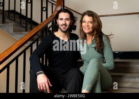 Graziano di prima e Annabel Croft durante le prove in uno studio di danza di Londra prima dell'apertura del tour dal vivo Strictly come Dancing nel Regno Unito, che inizia il suo tour di 30 date il 19 gennaio. Data foto: Mercoledì 10 gennaio 2024. Foto Stock