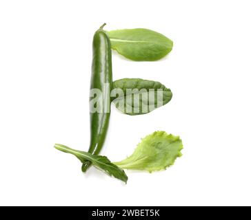 Lettera e a base di insalata verde e peperoncino alfabetico ABC maiuscola di peperoncino, peperoni, per testo, enciclopedia, libro di cucina, cucina Foto Stock