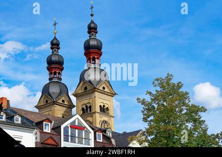 Torri della Chiesa di nostra Signora, Cochem, Renania Palatinato, Germania Foto Stock