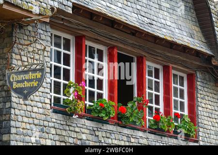 Rue du General de Gaulle in the old town centre of Le Faou with slate-roofed granite houses from the 16th century, Finistere department, Brittany Stock Photo