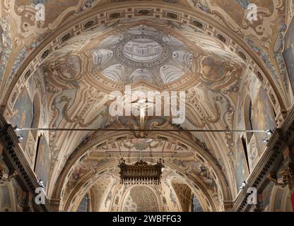 Interieur of San Martino basilic in Treviglio, Bergamo, Italia Foto Stock