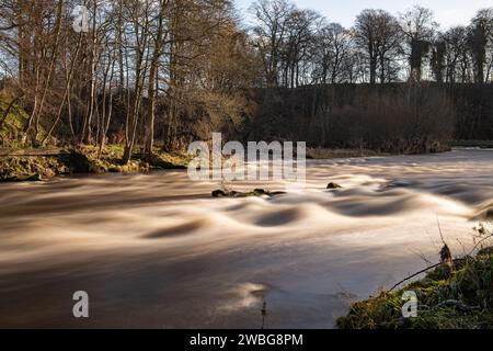 Long Exposure, River Don, Danestone, Aberdeen, Scozia, REGNO UNITO Foto Stock