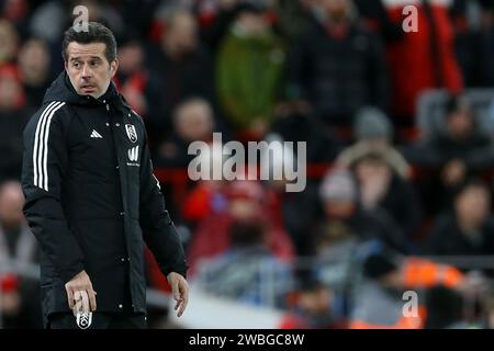 Liverpool, Regno Unito. 10 gennaio 2024. Marco Silva, il direttore Fulham sta a guardare. Carabao Cup, EFL Cup, semifinale partita di andata, Liverpool contro Fulham ad Anfield a Liverpool mercoledì 10 gennaio 2024. Questa immagine può essere utilizzata solo per scopi editoriali. Solo per uso editoriale. foto di Chris Stading/Andrew Orchard fotografia sportiva/Alamy Live news Credit: Andrew Orchard Sports Photography/Alamy Live News Foto Stock