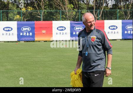 Allenatore di calcio svedese ed ex allenatore dell'Inghilterra Sven- Goran Eriksson gestisce il club cinese della Super League Shanghai SIPG. Fotografato a Shanghai il 22 aprile 2015. Foto: Karin Olander / TT code 10510 Foto Stock