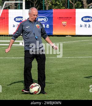 Allenatore di calcio svedese ed ex allenatore dell'Inghilterra Sven- Goran Eriksson gestisce il club cinese della Super League Shanghai SIPG. Fotografato a Shanghai il 22 aprile 2015. Foto: Karin Olander / TT code 10510 Foto Stock