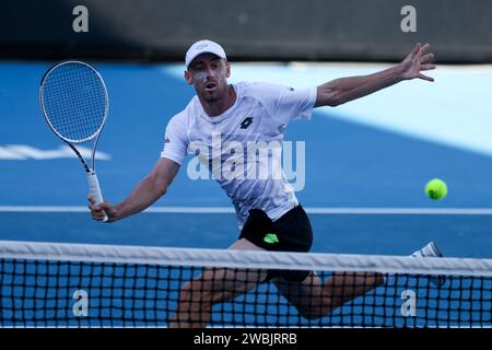 Melbourne, Victoria, Australia. 11 gennaio 2024. MELBOURNE, AUSTRALIA - 11 GENNAIO: L'australiano John Millman mentre giocava contro la slovacca Alex MolÄan nelle qualificazioni davanti agli Australian Open 2024 al Melbourne Park l'11 gennaio 2024 a Melbourne, in Australia. (Immagine di credito: © Chris Putnam/ZUMA Press Wire) SOLO USO EDITORIALE! Non per USO commerciale! Foto Stock