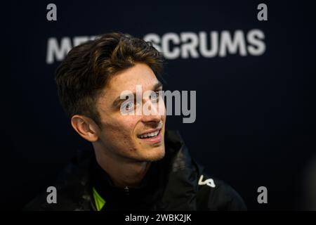 Ritratto del pilota italiano di MotoGP Luca Marini del team Mooney VR46 Racing alla conferenza stampa dopo il Gran Premio Motul di Valencia, Spagna. Foto Stock