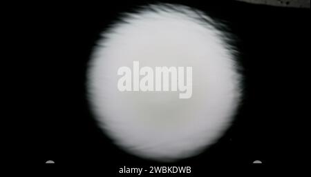 Luna piena riflessa nell'acqua, Normandia Foto Stock