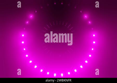 Sfondo astratto generato in digitale con sfondo circolare viola luminoso Foto Stock