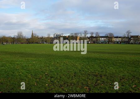 Inverno al "The Stray" e al West Park (Two Hundered Acre Park), Harrogate, North Yorkshire, Inghilterra, Regno Unito Foto Stock