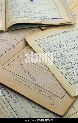 Diari scolastici d'epoca di scolaro sovietico di 4 - 7 gradi Foto Stock