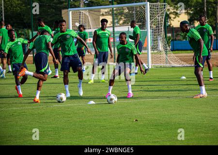 ABIDJAN, COTE D'IVORE - 11 GENNAIO; Frank Onyeka della Nigeria durante l'allenamento in preparazione della partita della Coppa d'Africa contro Equato Foto Stock