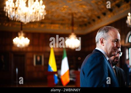 Bogotà, Colombia. 11 gennaio 2024. Il vice primo ministro e ministro degli affari esteri e della difesa irlandese, Micheal Martin, durante una conferenza stampa al San Carlos Palace di Bogotà l'11 gennaio 2023. Il vice primo ministro ha visitato la Colombia dopo aver segnato 25 anni di relazioni diplomatiche tra Colombia e Irlanda, il vice primo ministro ha espresso sostegno al processo di pace del presidente Gustavo Petro e ha parlato della guerra israele-hamas e dell'escalation della violenza in Ecuador. Foto di: Sebastian Barros/Long Visual Press Credit: Long Visual Press/Alamy Live News Foto Stock