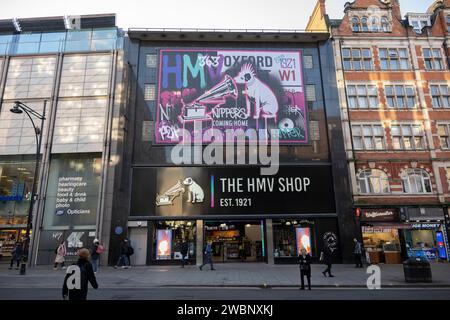 Londra, Regno Unito, 11 gennaio 2024. L'originale HMV Shop al 363 di Oxford Street, riaperto nel novembre 2023. Foto scattata in una tranquilla e fredda mattinata d'inverno. Foto Stock