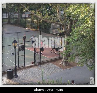 Giocatori di pallacanestro nel parco Foto Stock