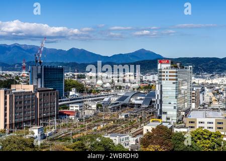 Castle City View stazione ferroviaria edifici Montagne Odawara Kanag Foto Stock