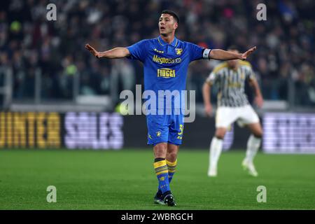 Torino, Italia. 11 gennaio 2024. Luca Mazzitelli del Frosinone calcio gestisce durante la partita di Coppa Italia tra Juventus FC e Frosinone calcio allo stadio Allianz l'11 gennaio 2024 a Torino crediti: Marco Canoniero/Alamy Live News Foto Stock