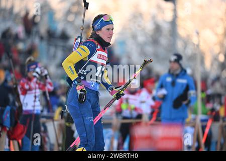 Ruhpolding, Germania. 12 gennaio 2024. Biathlon: Coppa del mondo, sprint 7,5 km, donne. Elvira Oeberg dalla Svezia prima della gara. Crediti: Sven Hoppe/dpa/Alamy Live News Foto Stock