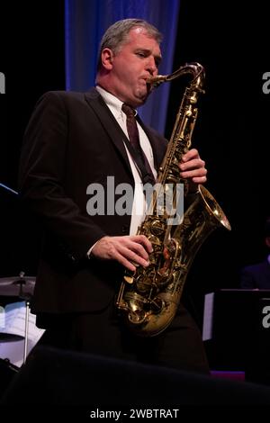 Simon Spillett Big Band Live, Scarborough Jazz Festival 2022, Yorkshire, Regno Unito Foto Stock