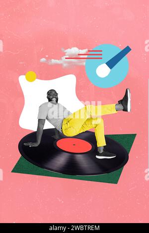 Grafica di modelli creativi immagine collage di un ragazzo divertente e divertente che balla con uno sfondo colorato isolato Foto Stock