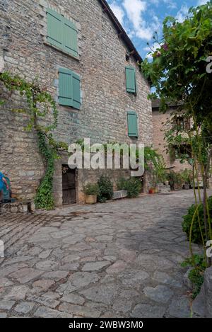 le Village médieval de Sainte enimie au coeur de la vallée du Tarn et l'étonnant Village de Castelbouc - il borgo medievale di Sainte enimie Foto Stock