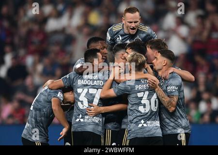 Parramatta, Australia. 12 gennaio 2024. I Western Sydney Wanderers FC festeggiano durante la partita della stagione maschile A-League 2023/24 Unite Round tra il Melbourne City FC e il Western Sydney Wanderers FC al CommBank Stadium. Punteggio finale; Western Sydney Wanderers 1:0 Melbourne City FC. Credito: SOPA Images Limited/Alamy Live News Foto Stock