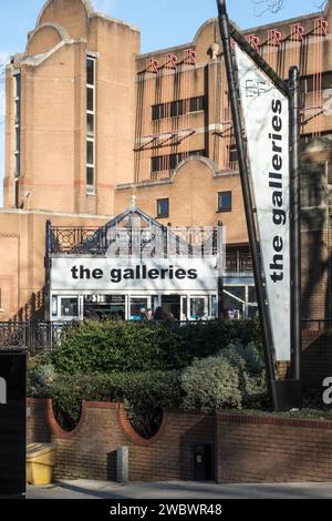 Nei pressi del centro di Bristol. Ingresso al centro commerciale Galleries di Bristol Foto Stock