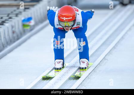 Il tedesco Tristan Sommerfeld gareggia durante la Coppa del mondo combinata nordica Fis 106 a Oberstdorf il 12 gennaio 2024 Foto Stock