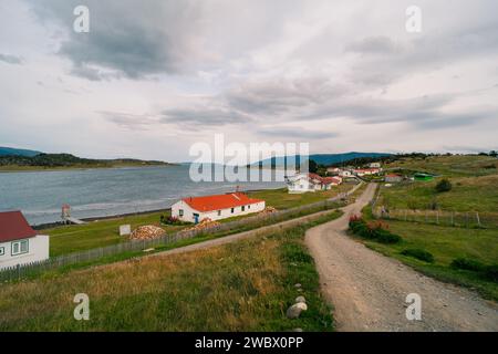 Estancia Harberton, lo storico ranch remoto sul canale di Beagle, Ushuaia, Provincia della Terra del fuoco, Patagonia, Argentina. Foto di alta qualità Foto Stock