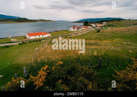 Estancia Harberton, lo storico ranch remoto sul canale di Beagle, Ushuaia, Provincia della Terra del fuoco, Patagonia, Argentina. Foto di alta qualità Foto Stock