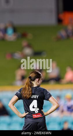 Sydney, Australia. 12 gennaio 2024. Mackenzie Barry della Phoenix guarda durante l'A-League Women RD12 match tra Wellington Phoenix e Central Coast Mariners a Leichhardt Oval il 12 gennaio 2024 a Sydney, Australia Credit: IOIO IMAGES/Alamy Live News Foto Stock