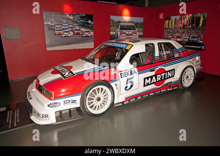 Auto da corsa Alfa Romeo 155 V6 ti (Italia 1996), Museo Nazionale dell'Automobile (MAUTO), Museo Nazionale dell'automobile (dal 1933), Torino, Piemonte, Italia Foto Stock