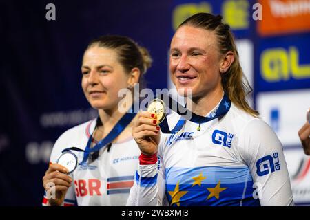 Rechts: Siegerin Omnium Damen, Anita Yvonne Stenberg (NOR), UEC Track Cycling European Championships, Apeldoorn (NED), 12.01.2024 Foto Stock