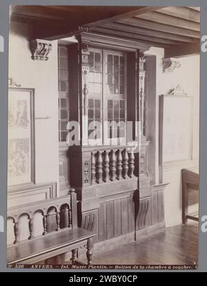 Interno del Museo Plantin -Moretus ad Anversa, Belgio, Gustave Hermans, 1884 - 1914 Fotografia Anversa carta albumen stampa esposizione permanente, museo Plantin-Moretus Foto Stock