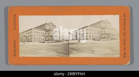 Esterno dello Staatsoper di Hannover, O.J., c. 1850 - c. 1875 stereografo di Hannover cartone. supporto fotografico per la stampa di facciate in albume (di abitazioni o edifici). Teatro dell'opera di Stato Foto Stock