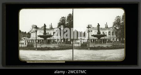 Vista di un caffè sugli Champs-Elysées a Parigi, Francia, Anonimo, 1856 - 1890 Paris Glass. Seal Rand: locanda per vetrini di carta, caffetteria, pubblica, ecc... quadrato, luogo, circo, ecc. Champs-Elysées Foto Stock