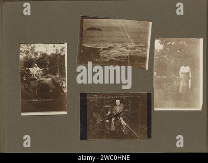 Colonia di lebbra Danaradja: Zeezicht e Vrouw, Anonimo, 1922 Fotografia album rivista con quattro foto: Left a Woman sitting on a Tjikar (carro di bue), a destra una donna in piedi in un giardino. Sopra il Branding aan Zee e una vista di un'isola al largo della costa presso la colonia Leprozen Danaradja. A sinistra una donna seduta su una berlina, la testa sembra essere montata nella foto. Parte dell'album fotografico Leprozen Colony Danaradja e registrazioni familiari. Cartone est. lebbra di supporto fotografico. veicolo a due ruote trainato da animali. isola. surf, breakers. Anonimo personaggio storico ritratto - BB - wom Foto Stock