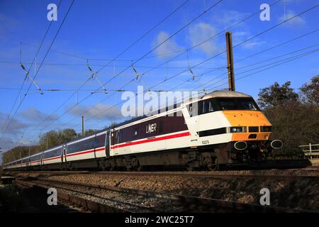82213 LNER, White Livery train, East Coast Main Line Railway, Grantham, Lincolnshire, Inghilterra, Regno Unito Foto Stock