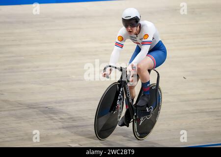 Apeldoorn, Paesi Bassi. 13 gennaio 2024. APELDOORN, PAESI BASSI - 13 GENNAIO: Katy Marchant della Gran Bretagna dopo aver gareggiato nella qualificazione femminile della cronometro dei 500 m durante il giorno 4 dei Campionati europei UEC Track Elite 2024 a Omnisport il 13 gennaio 2024 ad Apeldoorn, Paesi Bassi. (Foto di Rene Nijhuis/BSR Agency) credito: Agenzia BSR/Alamy Live News Foto Stock