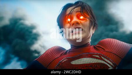 The Flash (2023) diretto da Andy Muschietti e interpretato da Sasha Calle nel ruolo di Supergirl. Pubblicità ancora ***SOLO USO EDITORIALE***. Credito: BFA / Warner Bros Foto Stock