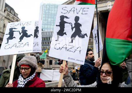 13 gennaio 2024. Centinaia di migliaia di manifestanti si riuniscono alla Bank nella City di Londra come parte di una manifestazione globale a sostegno di Palest Foto Stock