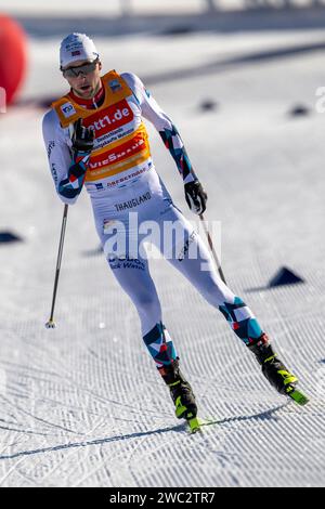 Il leader e vincitore della Coppa del mondo di Norvegia Riiber Jarl Magnus gareggia durante la Gundersen NH/10km individuale maschile alla Fis Nordic Combined World Cup di Oberstdorf il 13 gennaio 2024 Foto Stock