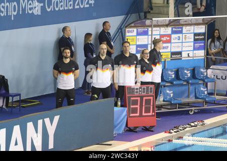 Dubrovnik, Croazia. 13 gennaio 2024. DUBROVNIK, CROAZIA - 13 GENNAIO: Capo allenatore della Germania Milos Sekulic durante la 9a-12a partita di classificazione del Campionato europeo di pallanuoto maschile 2024 tra Georgia e Germania al Gruz Pool il 13 gennaio 2024 a Dubrovnik, Croazia. Foto: Grgo Jelavic/PIXSELL credito: Pixsell/Alamy Live News Foto Stock