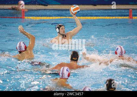 Dubrovnik, Croazia. 13 gennaio 2024. DUBROVNIK, CROAZIA - 13 GENNAIO: Fynn Schutze della Germania durante il Campionato europeo di pallanuoto maschile 2024, nono-dodicesimo incontro tra Georgia e Germania presso il Gruz Pool il 13 gennaio 2024 a Dubrovnik, Croazia. Foto: Grgo Jelavic/PIXSELL credito: Pixsell/Alamy Live News Foto Stock