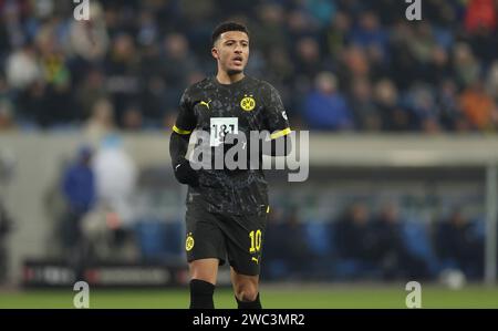 Darmstadt, Deutschland. 13 gennaio 2024. 13.01.2024, xdcx, Fussball Bundesliga, SV Darmstadt 98 - Borussia Dortmund, emonline, emspor, despor, v.l., LE NORMATIVE DFL/DFB DI JADON SANCHO (BORUSSIA DORTMUND) VIETANO QUALSIASI USO DI FOTOGRAFIE COME SEQUENZE DI IMMAGINI E/O QUASI-VIDEO. Credito: dpa/Alamy Live News Foto Stock