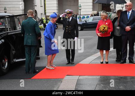 Copenaghen/Danimarca 02 ottobre 2018.. La famiglia raoyal danese H.M.la Regina Margrethe II arriva una prima volta dopo la morte del suo marito principe ereditario principe Federico e la pricessa della Corona Maria e il principe joachim e la principessa marie e la principessa Benedikt e la famiglia reale sono stati accolti dal parlamento danese eletti membri e presidente del parlamento MS.Pia Kjarsgaard in danese Parliamenet si apre ogni anno come anche quest'anno a christiansborg a Copenhagen in Danimarca. (Foto. Francis Joseph Dean / Deanpictures. Foto Stock