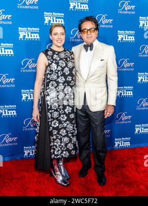 Il regista Greta Gerwig e il direttore esecutivo di SBIFF Roger Durling arrivano al 16° annuale Kirk Douglas Award for Excellence in Film del Santa Barbara International Film Festival per onorare l'attore Ryan Gosling al Ritz-Carlton Bacara, Santa Barbara, CALIFORNIA, il 13 gennaio. 2024. (Foto di Rod Rolle/Sipa USA) Foto Stock