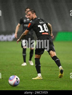 14 gennaio 2024; CommBank Stadium, Sydney, NSW, Australia: A-League Football, Perth Glory contro Wellington Phoenix; David Ball&#xa0;di Wellington Phoenix tacco la palla Foto Stock