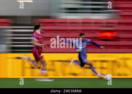 Bristol, Regno Unito. 14 gennaio 2024. Shanice van de Sanden del Liverpool durante il quarto turno di fa Cup femminile tra Bristol City Women e Liverpool Women all'Ashton Gate di Bristol il 14 gennaio 2024. Questa immagine può essere utilizzata solo per scopi editoriali. Solo per uso editoriale. Credito: Ashley Crowden/Alamy Live News Foto Stock